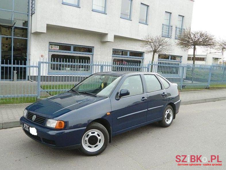 1997' Volkswagen Polo photo #1