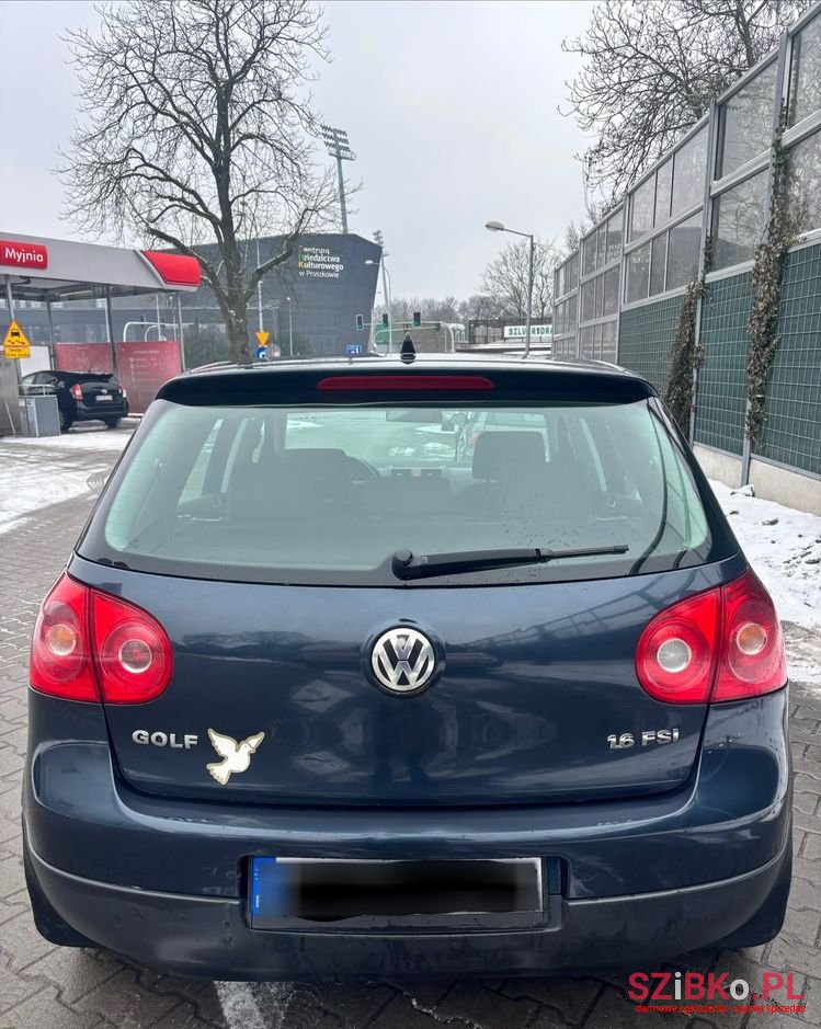 2005' Volkswagen Golf photo #6