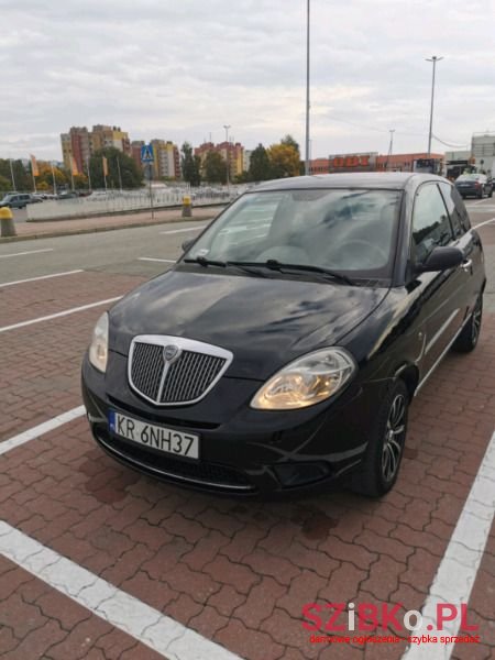 2010' Lancia Ypsilon photo #2