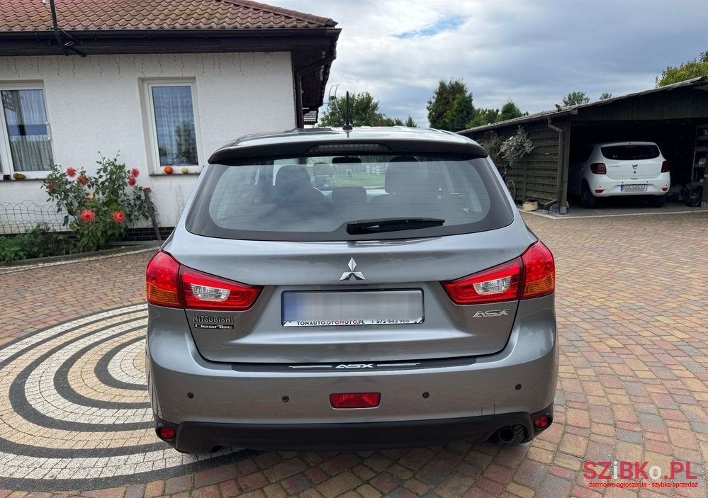 2014' Mitsubishi ASX photo #3