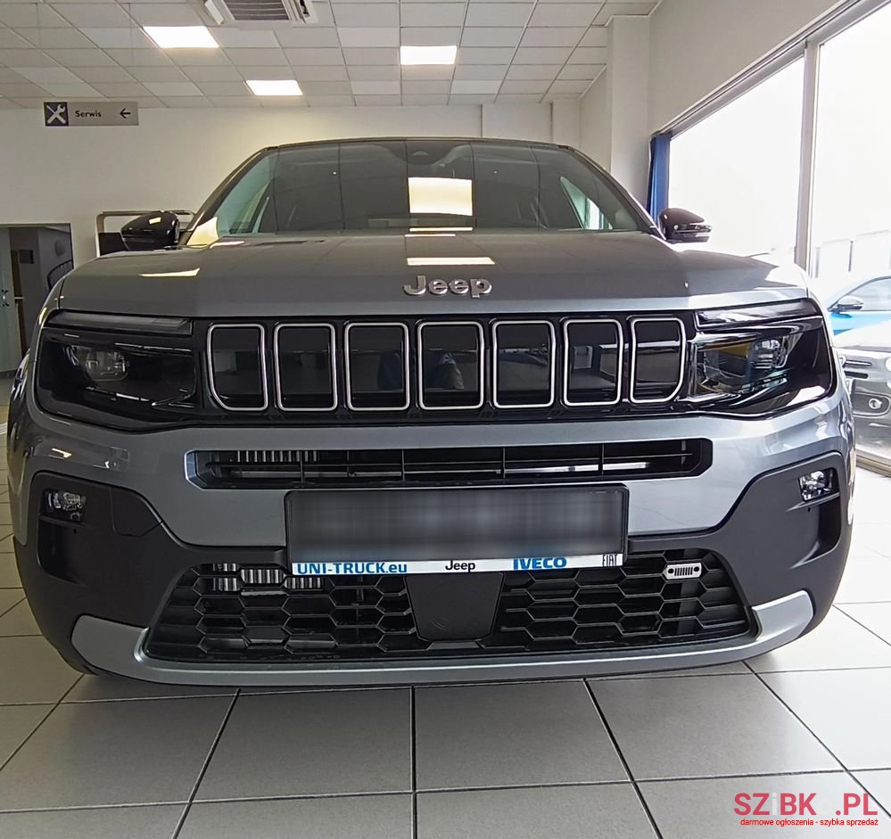 2024' Jeep Avenger photo #5