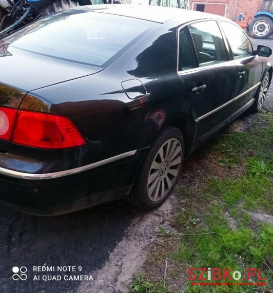 2005' Volkswagen Phaeton photo #1