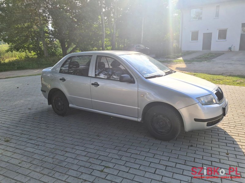 2002' Skoda Fabia photo #2