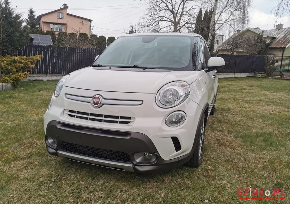 2014' Fiat 500L photo #3