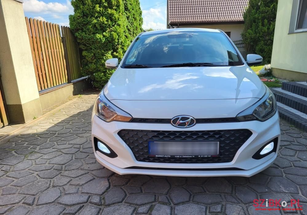 2019' Hyundai i20 1.2 Comfort photo #2