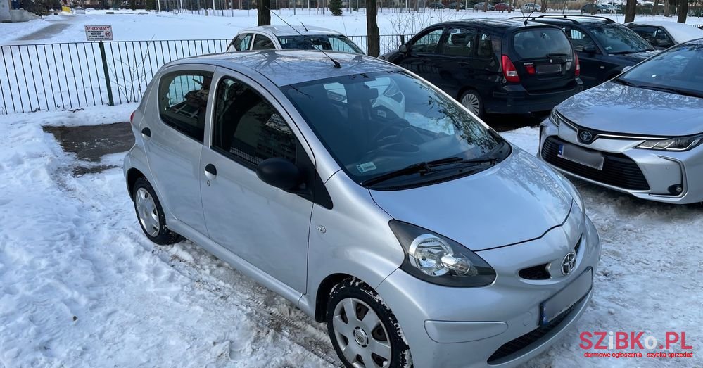 2006' Toyota Aygo photo #1