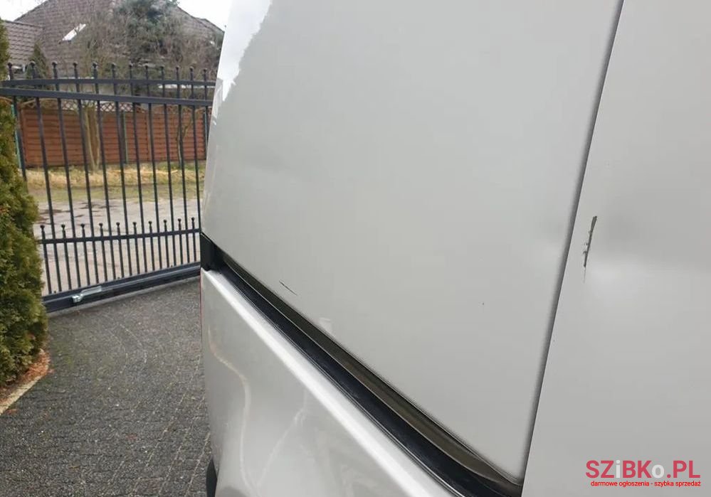 2015' Volkswagen Caddy photo #5