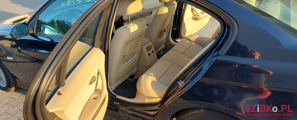 2007' BMW 3 Series 318I photo #4