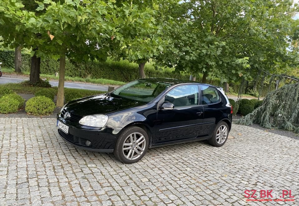 2007' Volkswagen Golf photo #1