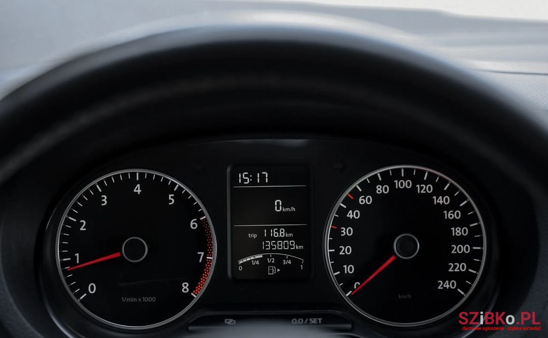 2012' Volkswagen Polo photo #6