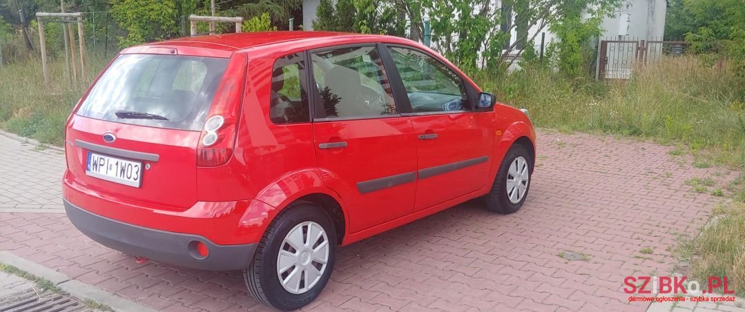 2006' Ford Fiesta photo #3