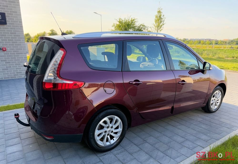 2013' Renault Grand Scenic photo #4