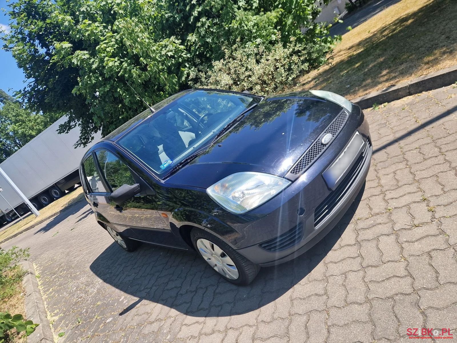 2002' Ford Fiesta photo #2