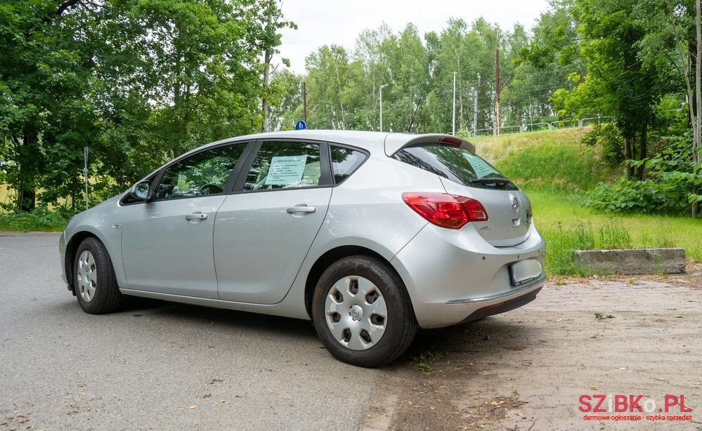 2013' Opel Astra Iv 1.7 Cdti Enjoy photo #3