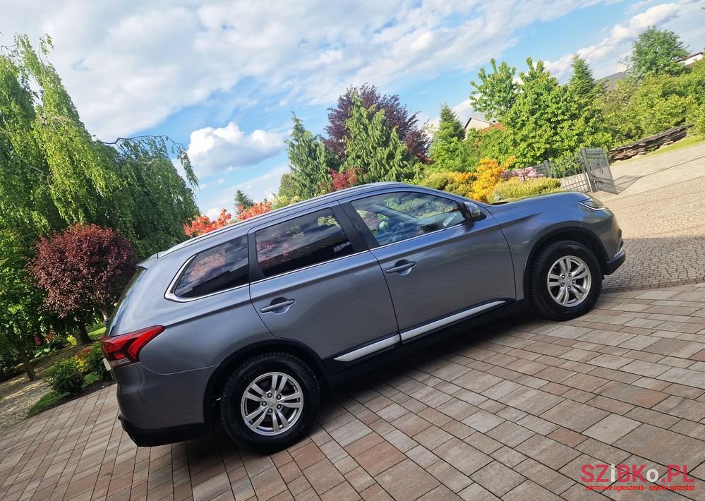 2017' Mitsubishi Outlander 2.0 Invite + 2Wd photo #5