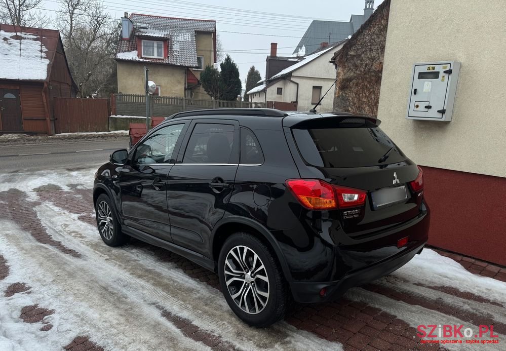 2015' Mitsubishi ASX photo #3