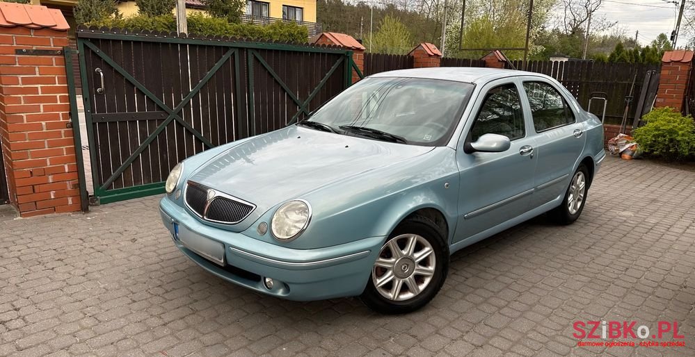 2000' Lancia Lybra photo #2