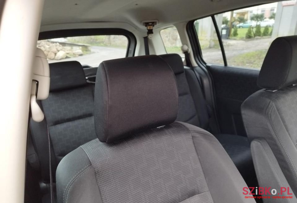 2008' Mazda 5 photo #6