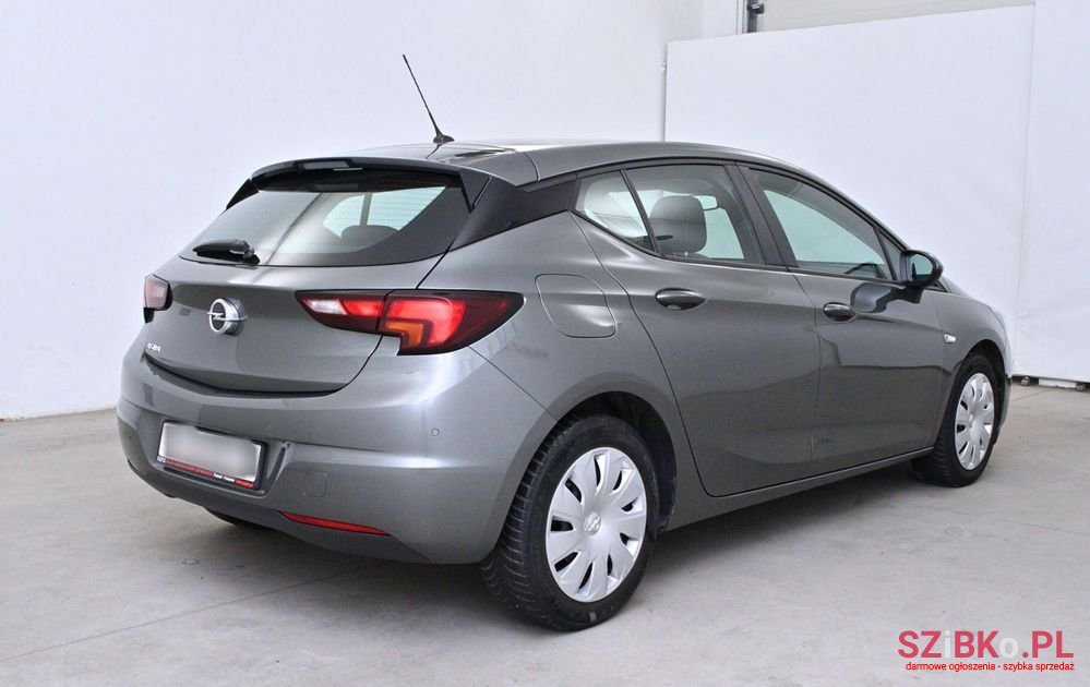 2020' Opel Astra photo #1