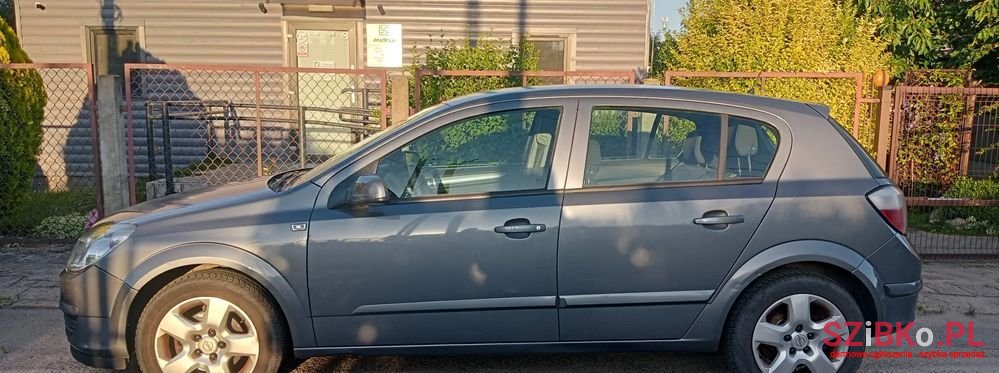 2006' Opel Astra 1.7 Cdti Elegance photo #6