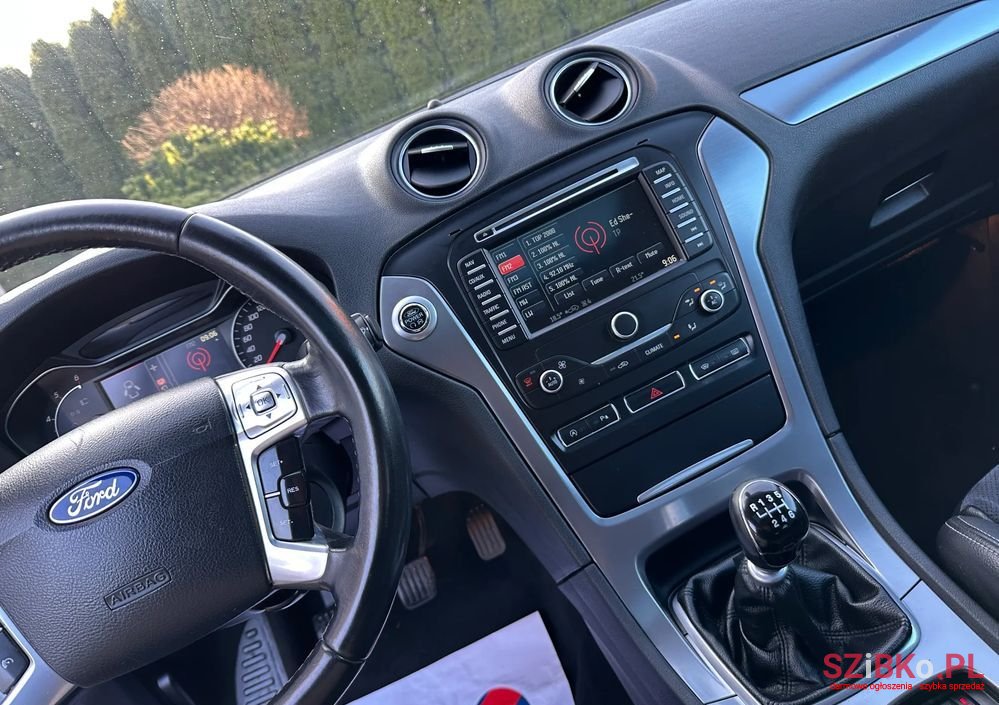 2014' Ford Mondeo photo #4