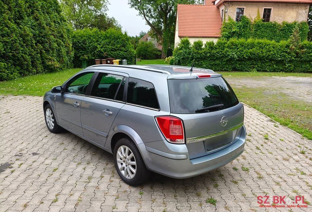 2006' Opel Astra 1.8 Edition photo #3