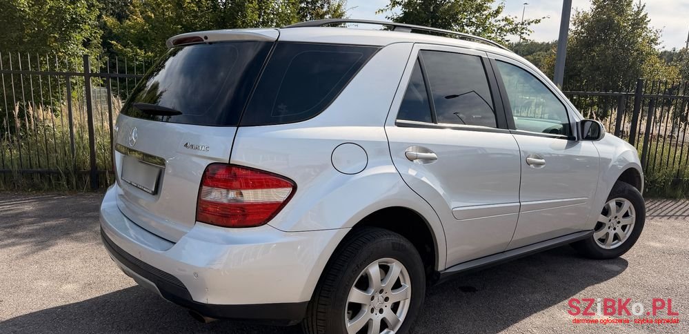 2007' Mercedes-Benz Ml photo #3