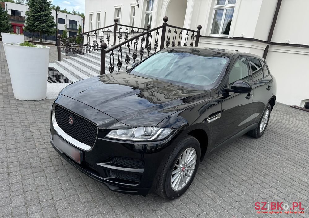 2017' Jaguar F-Pace 20D Awd R-Sport photo #2