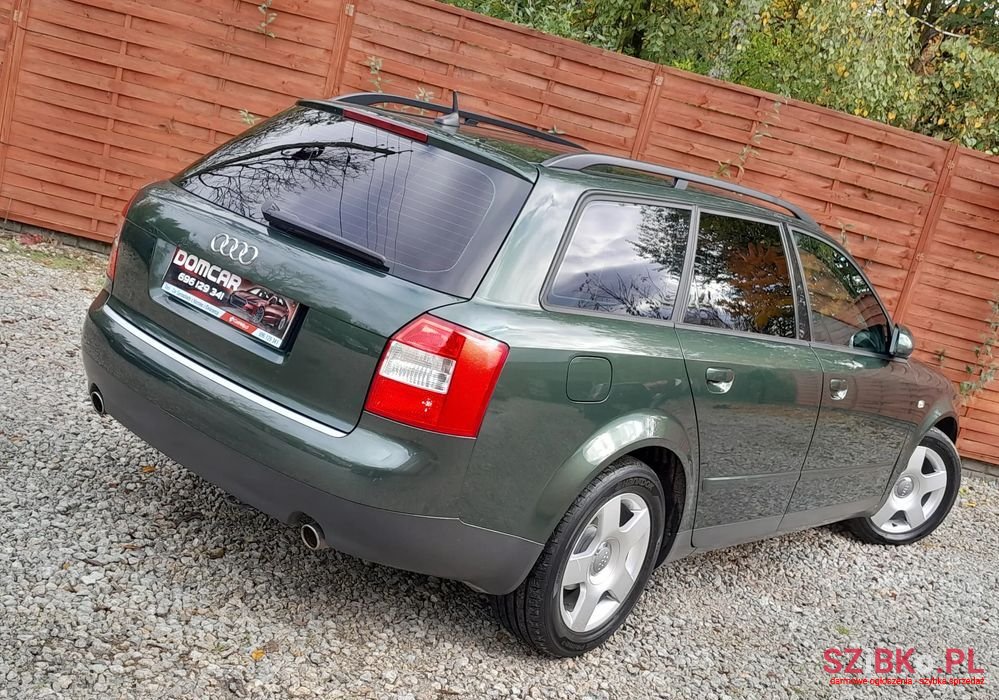 2001' Audi A4 Avant photo #1