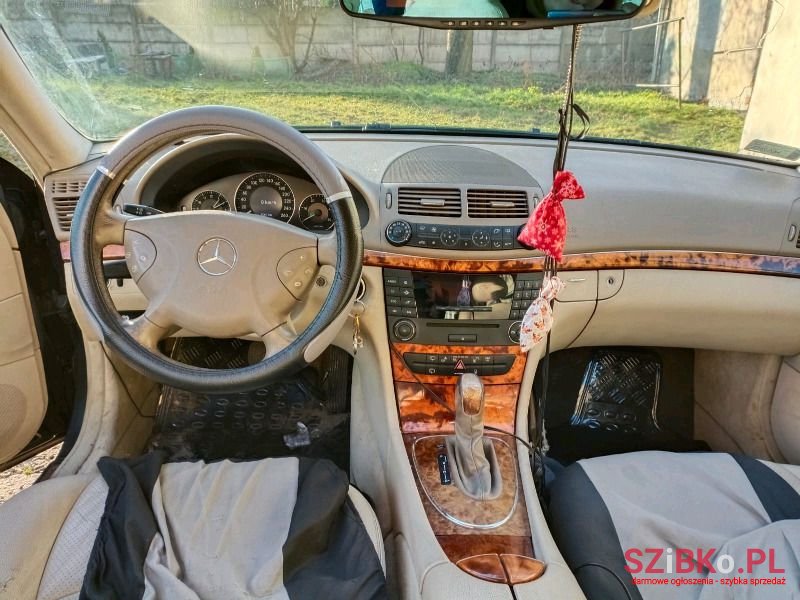 2005' Mercedes-Benz Klasa E photo #4