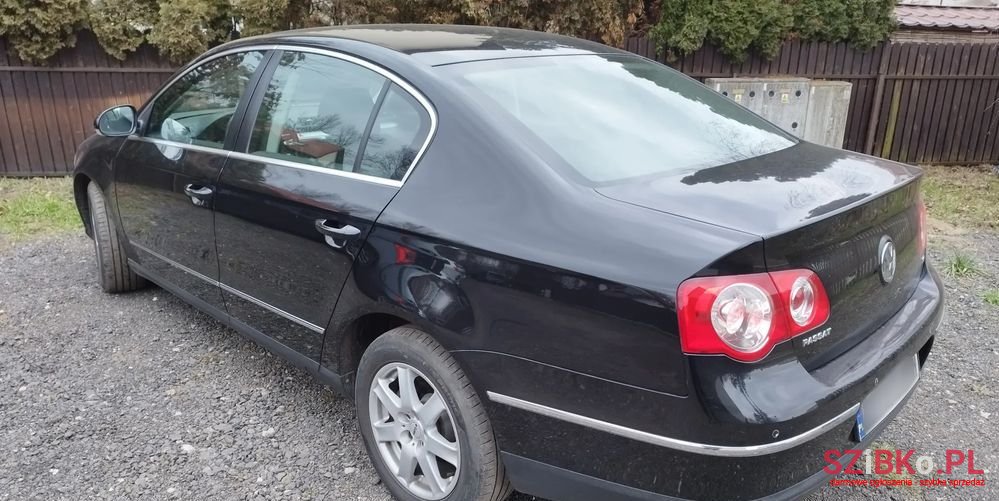 2008' Volkswagen Passat photo #3