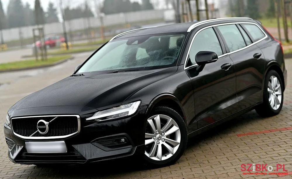 2021' Volvo V60 D3 Momentum Pro photo #5
