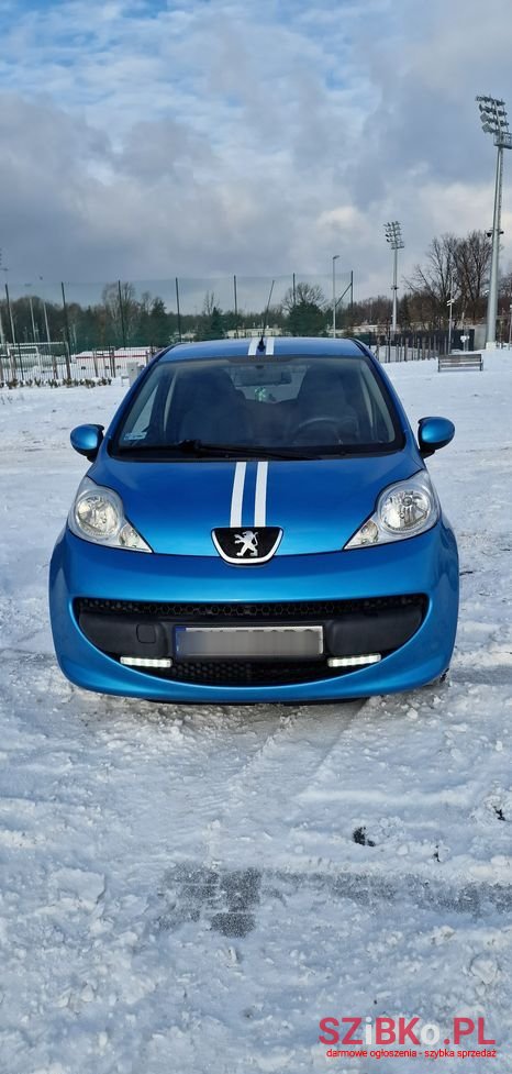 2008' Peugeot 107 photo #6