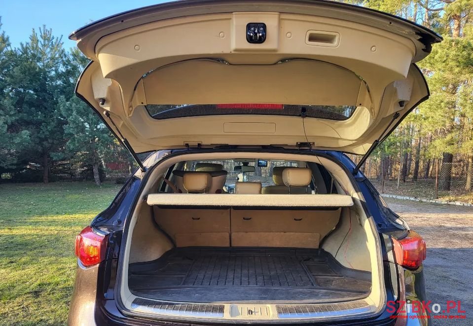 2010' Infiniti FX photo #5