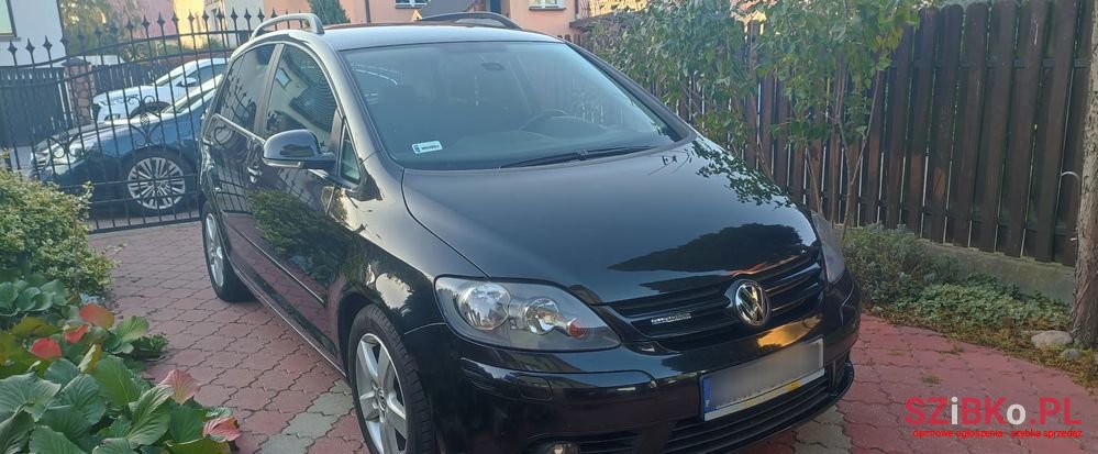 2008' Volkswagen Golf Plus photo #2