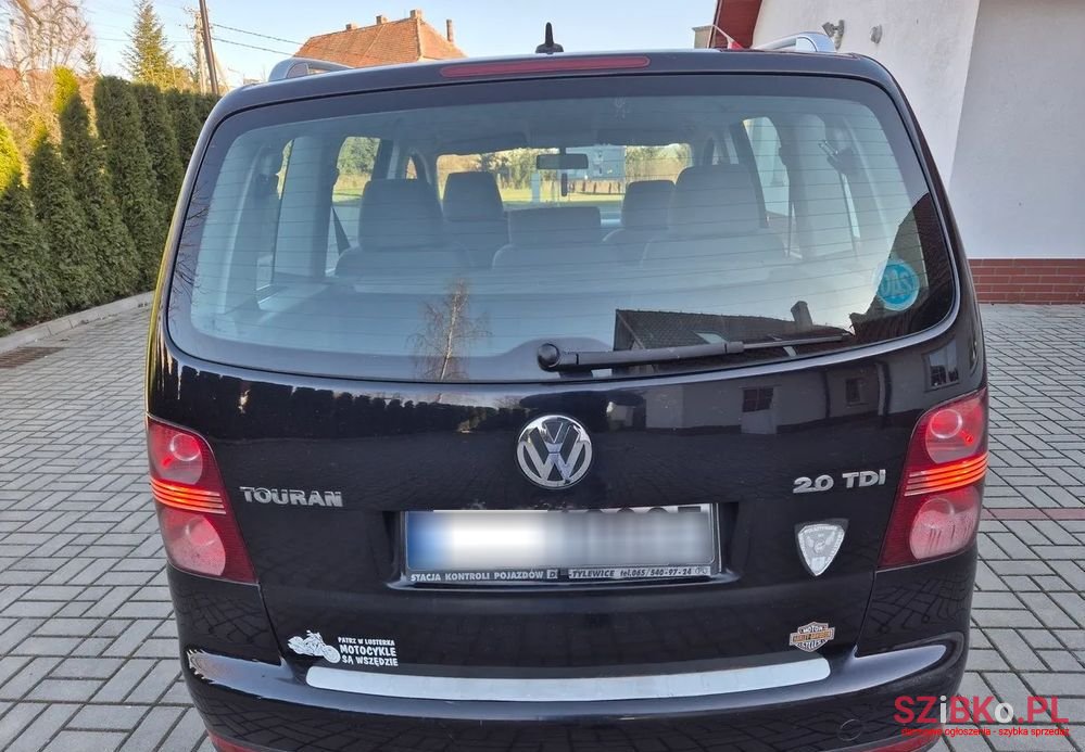 2006' Volkswagen Touran photo #6