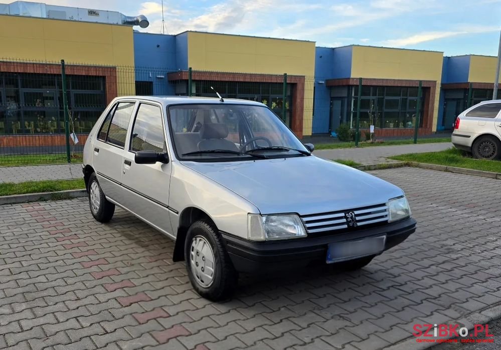 1991' Peugeot 205 1.1 Gl photo #2