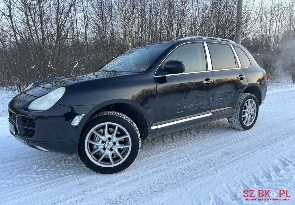 2003' Porsche Cayenne photo #2