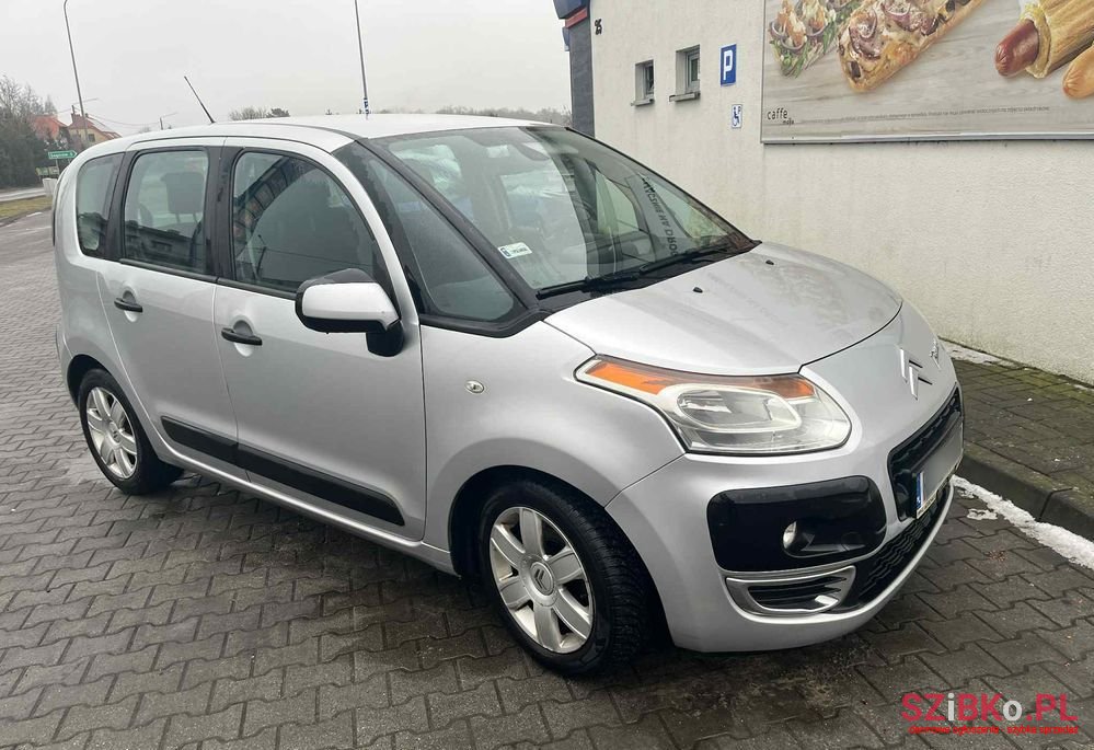 2010' Citroen C3 Picasso photo #6