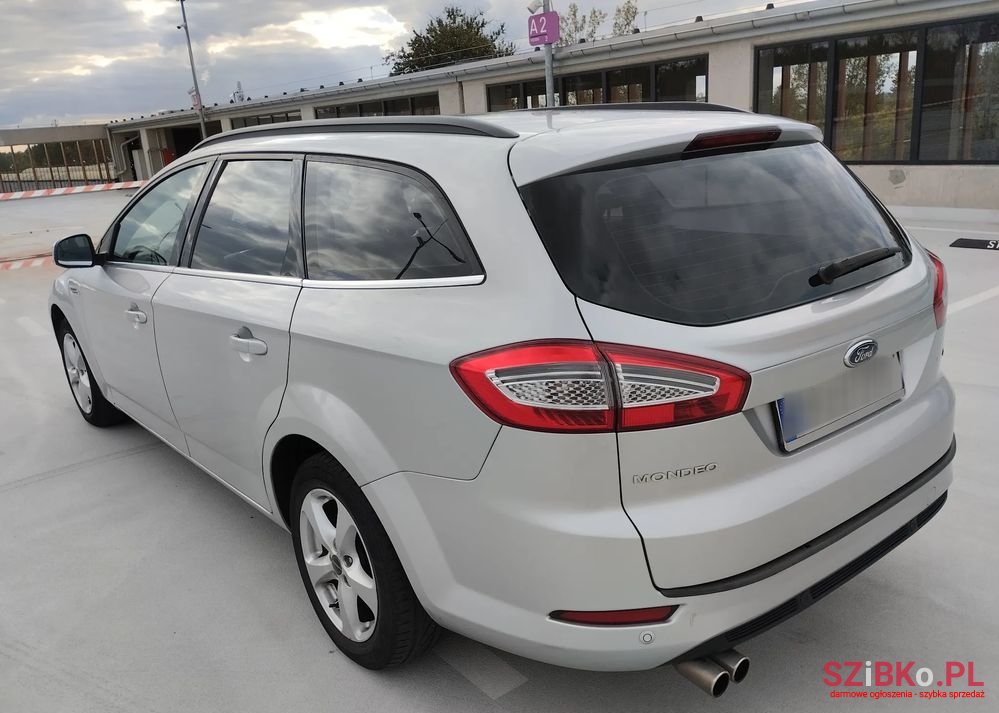 2013' Ford Mondeo photo #3