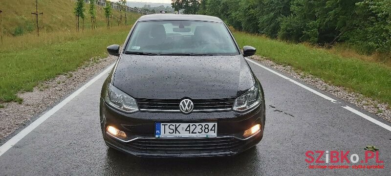 2015' Volkswagen Polo photo #3