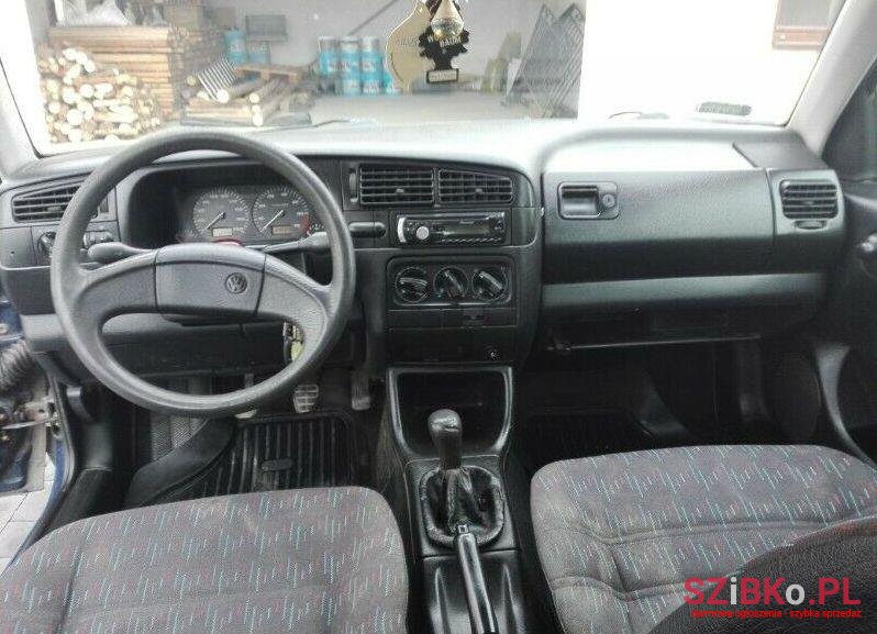 1993' Volkswagen Golf photo #2