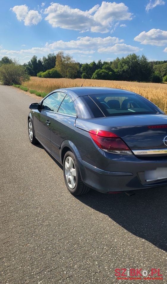 2007' Opel Astra 1.9 Cdti Cosmo photo #2