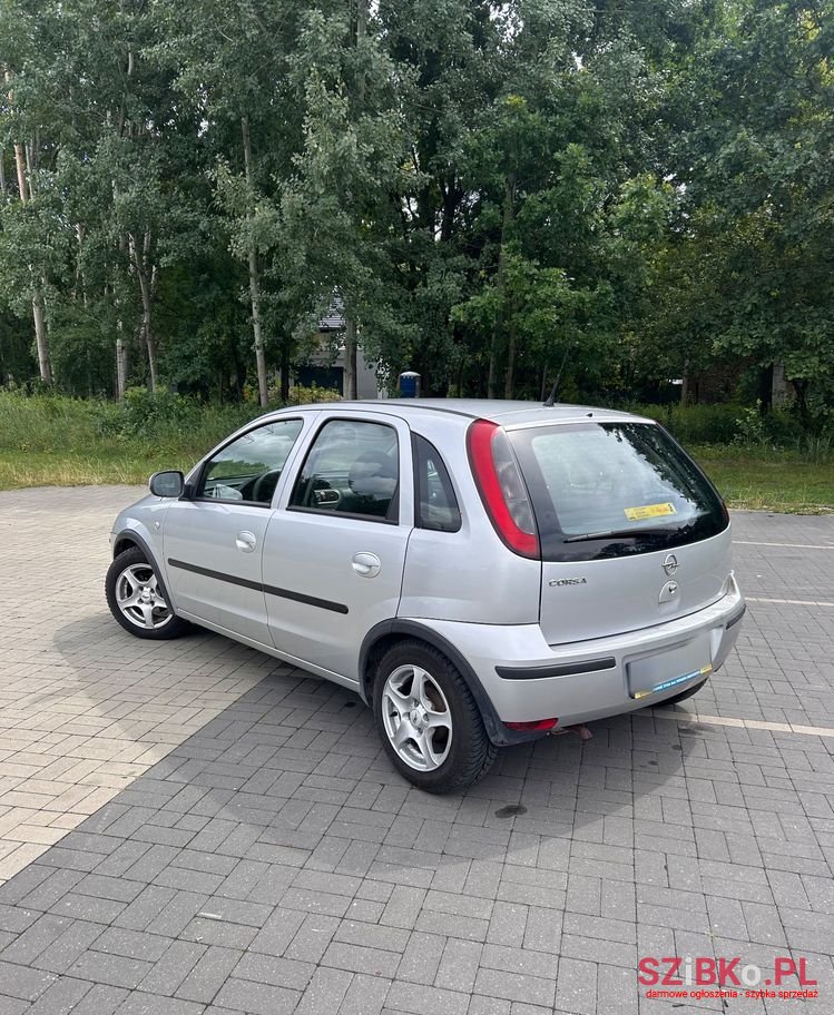 2005' Opel Corsa 1.2 16V Cosmo photo #5