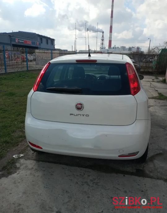 2016' Fiat Punto photo #2