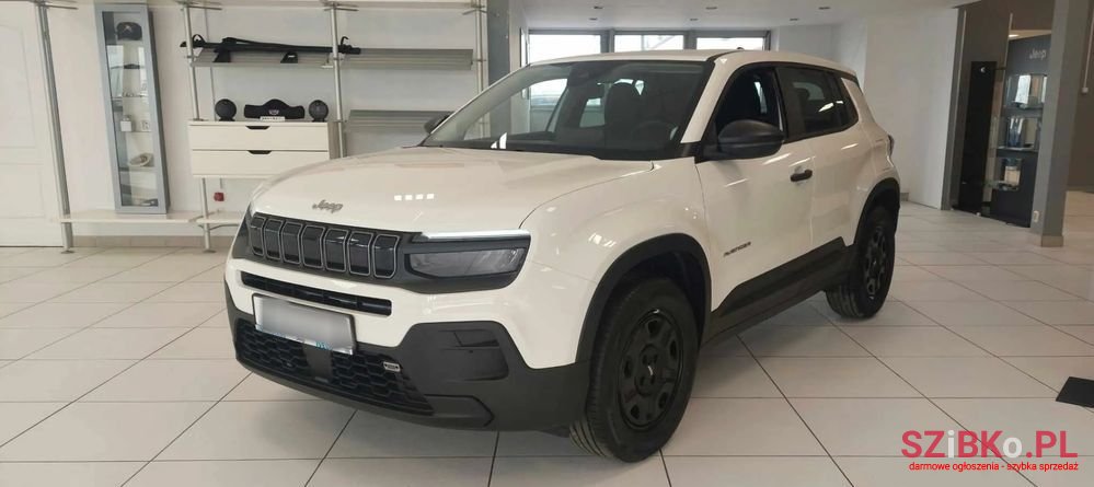 2023' Jeep Avenger photo #3