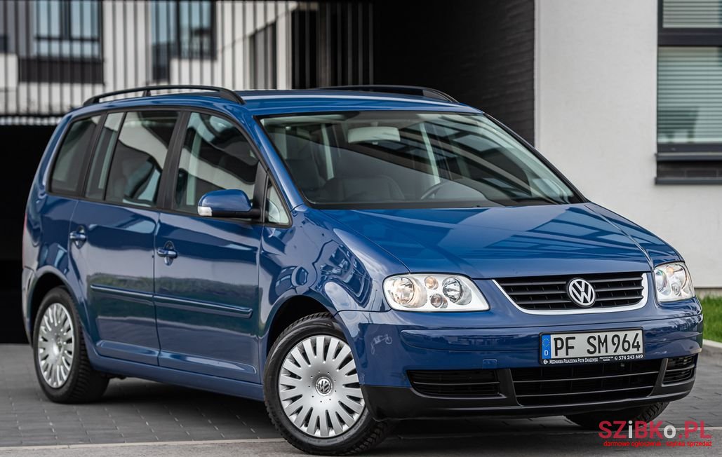 2003' Volkswagen Touran photo #1