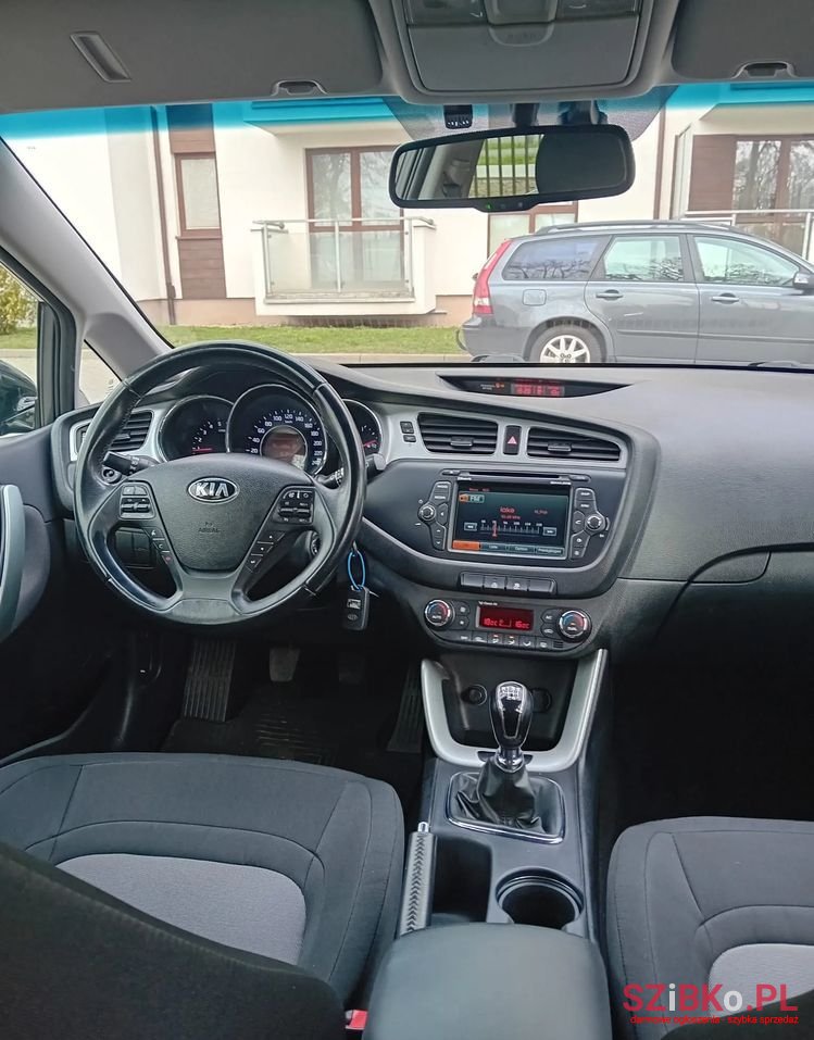 2013' Kia Ceed photo #5