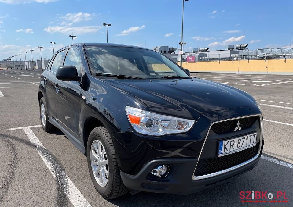 2011' Mitsubishi ASX photo #3