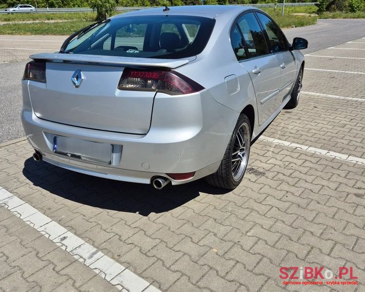 2008' Renault Laguna 2.0 Dci Fap Gt photo #4